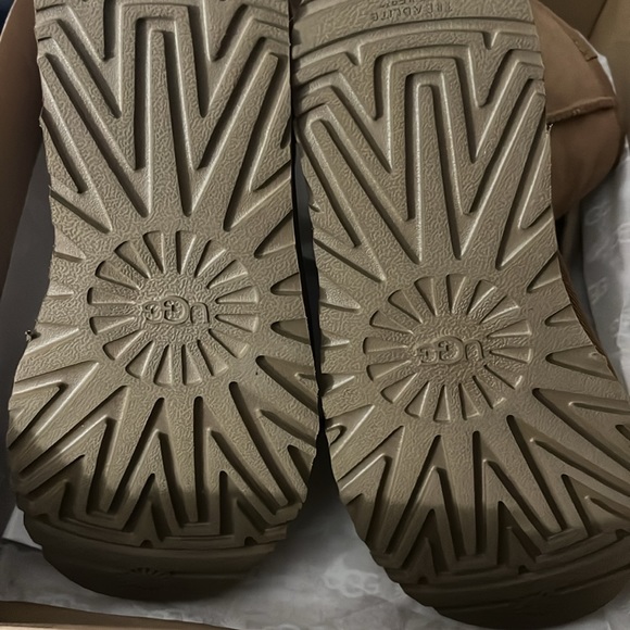 Ugg boots - Picture 7 of 13